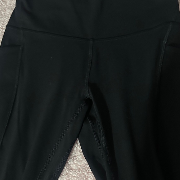 Black lululemon women Leggings with packets - Picture 8 of 8